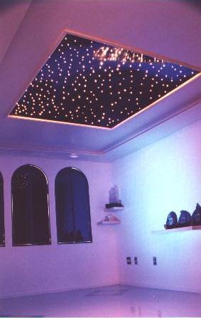 Sala com c�u de estrela.